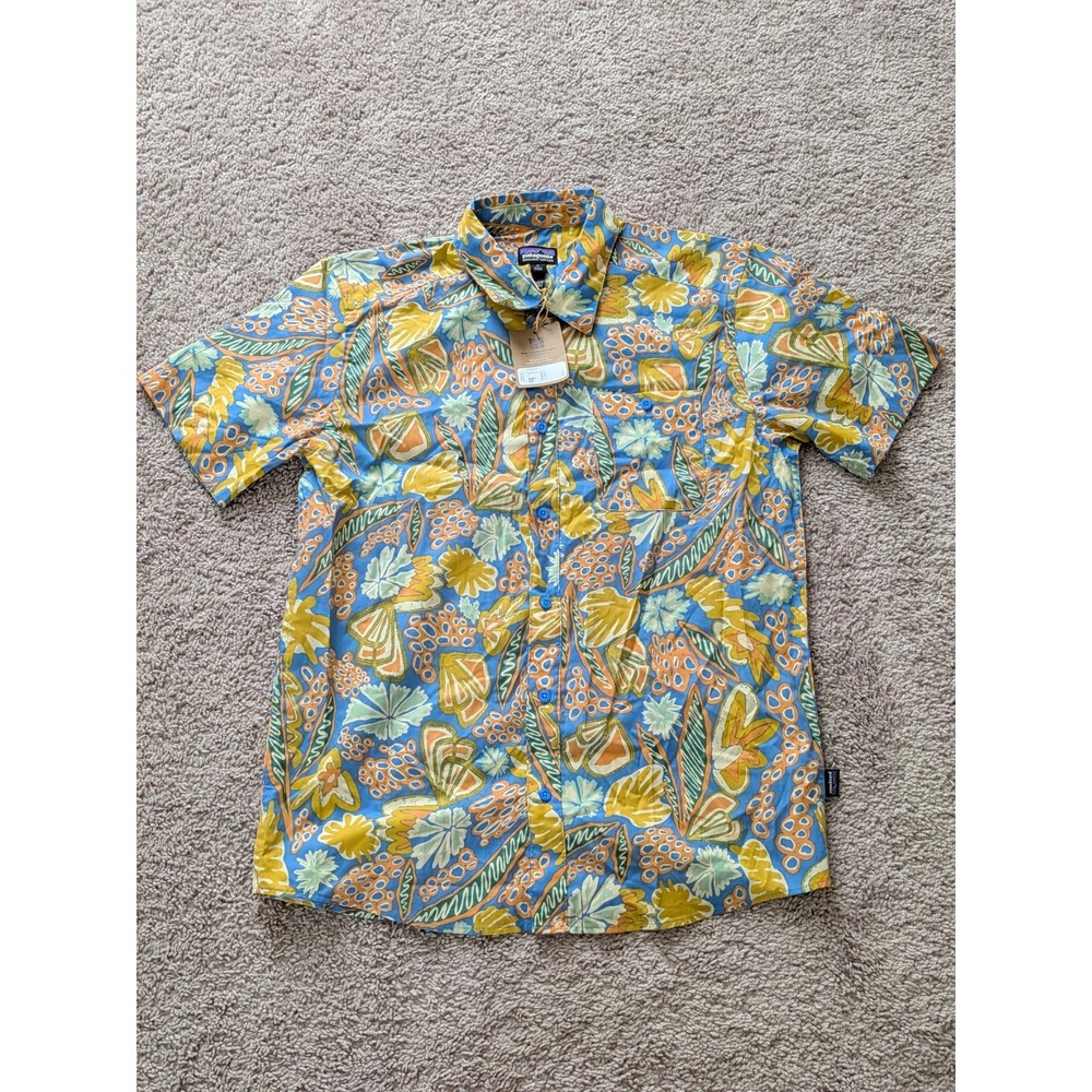 Patagonia Mens Go To Shirt Flourish Abundant Blue Size Medium NWT Floral Pattern
